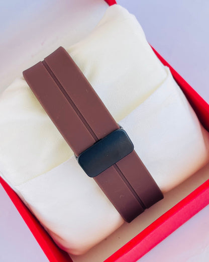 Magnatic Lether Strap Premium Watch